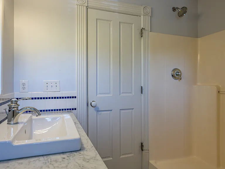 765 Woodland Ave SE — Photo 55