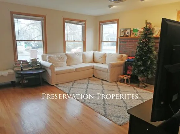 8 Central Ave, Newton, MA 02460