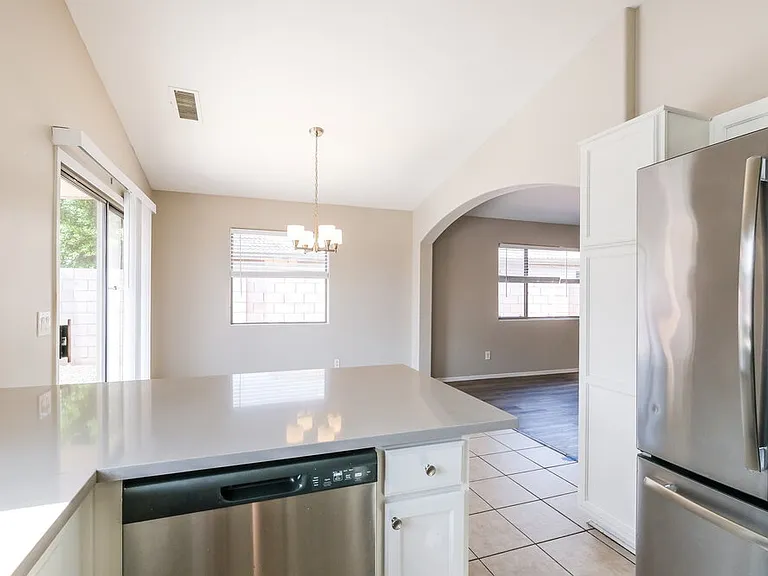 2710 S 108th Ave — Photo 9