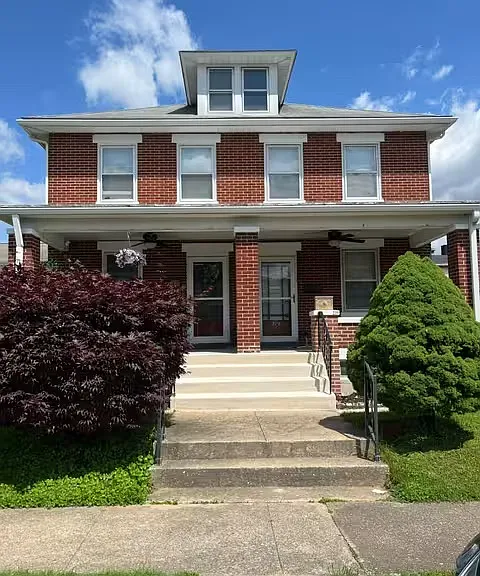 219 W Caracas Ave — Photo 1