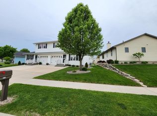 914 S 42nd St, Manitowoc, WI 54220