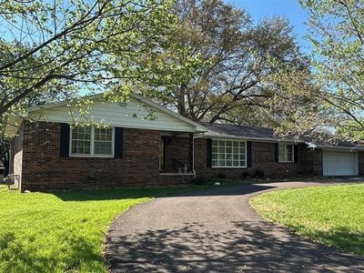1506 London Dr, Murray, KY, 42071