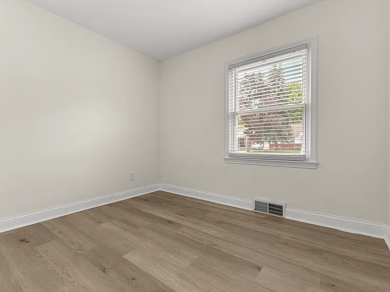 1405 Venice St — Photo 20