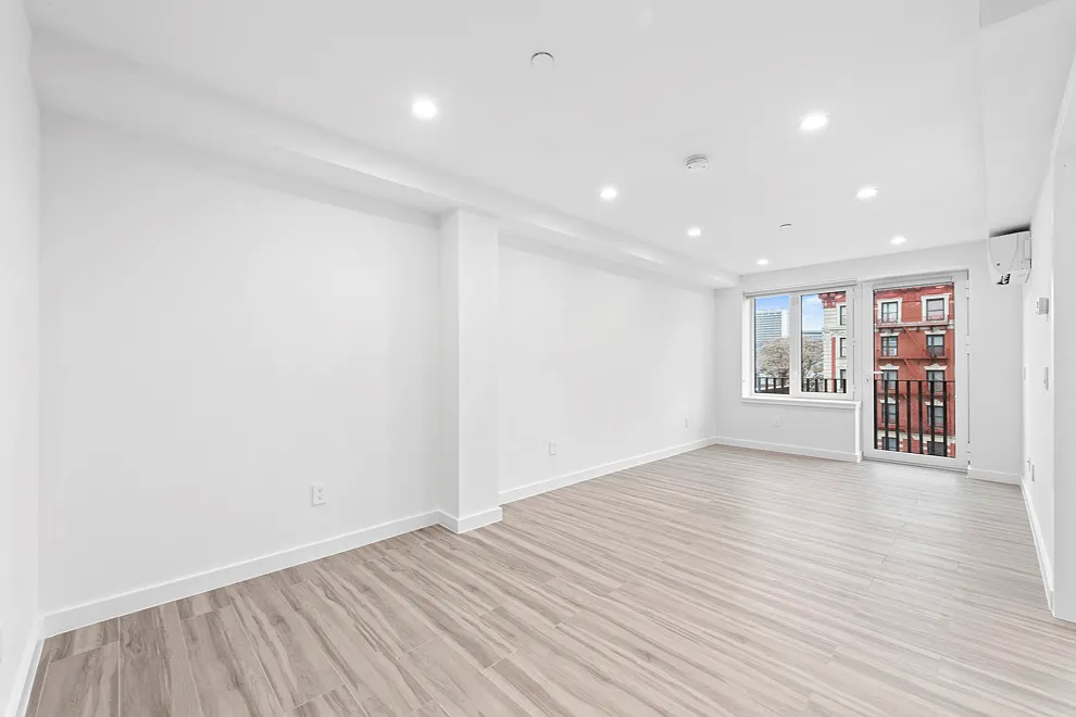 152 West 140th Street — Photo 2
