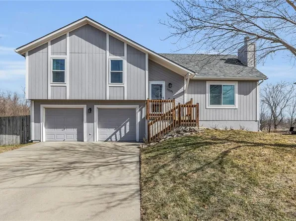 17301 Jennifer St, Gardner, KS 66030