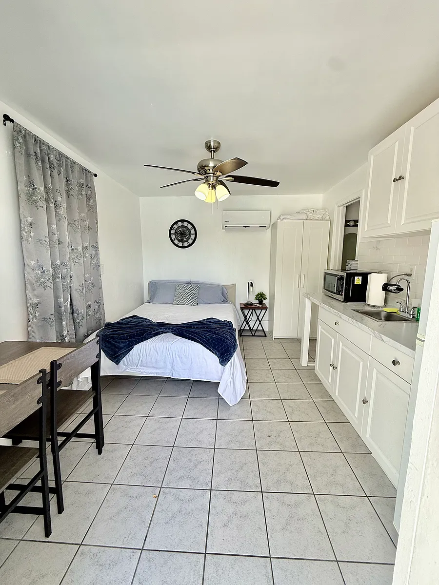 Building Photo - 500-510 SW 7th St #1