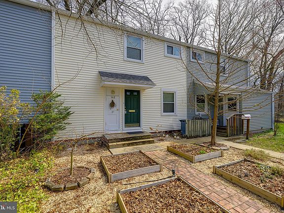 4th image of 14 Laurel Hill Rd Unit R