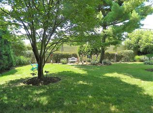 1076 Dorset Dr, Wheaton, IL