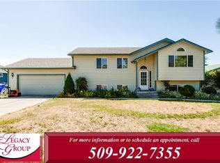 1328 E 3rd St, Deer Park, WA 99006