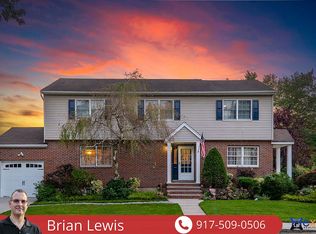 502 Cornwell Ave, Malverne, NY 11565