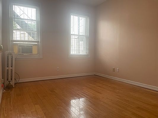 4th image of 24-40 26th St Floor 2