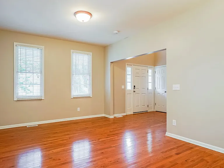 2421 Barton Oaks Dr — Photo 5