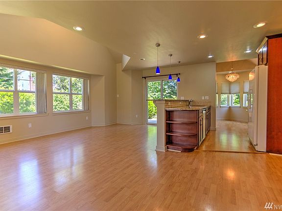 3rd image of 16405 33rd Ave W #2
