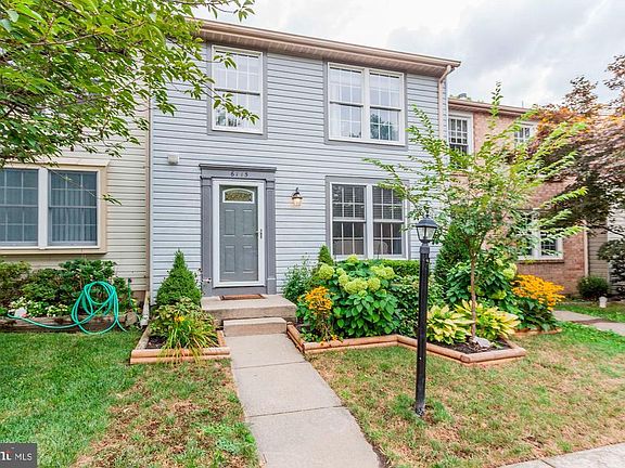 Beautiful Curb Appeal - Raised Flower Beds!