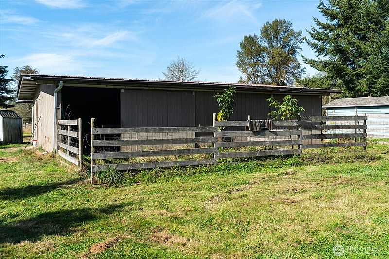 4th image of 14428 Jim Creek Rd