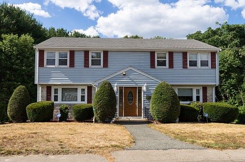 1st image of 10 Adams Dr
