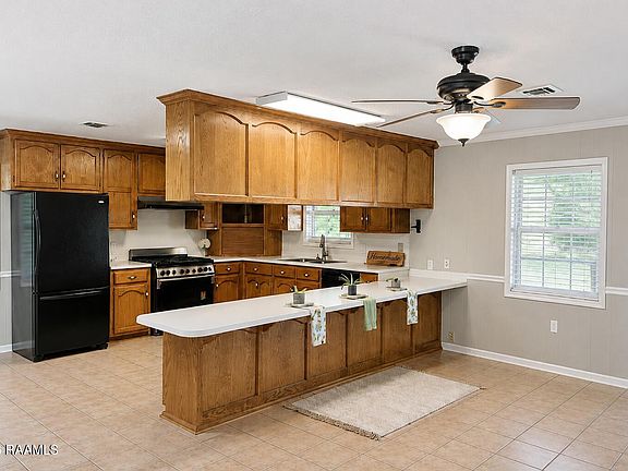 5th image of 283 Marigold Dr