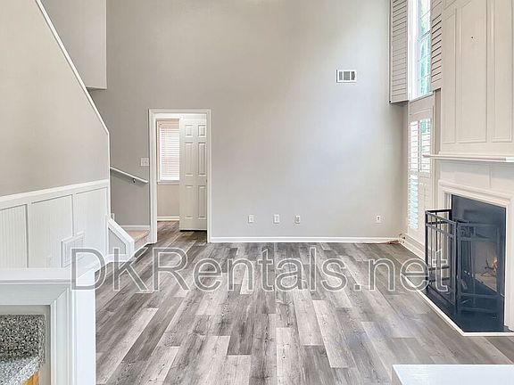 2nd image of 403 Yarrow Way