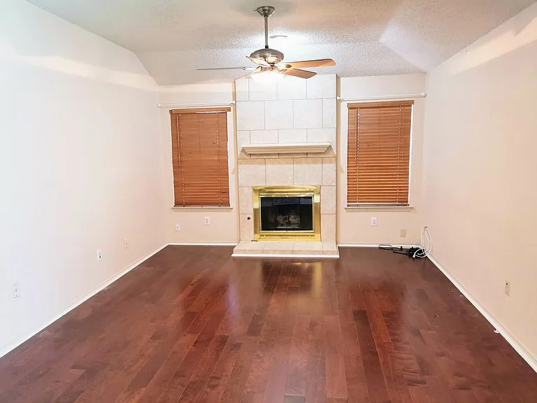 17820 Park Valley Dr — Photo 5