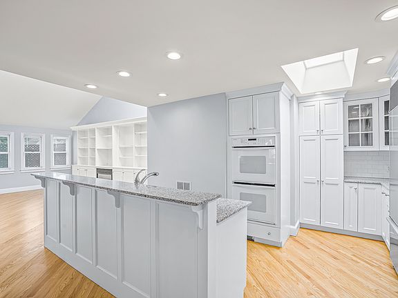 3rd image of 11 Elmwood Ave #11
