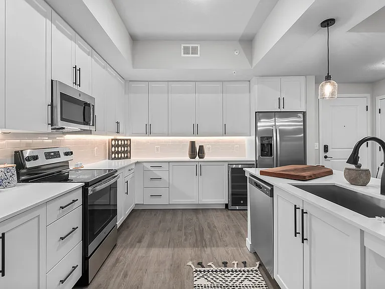 Legacy Cool Springs Apartments — Photo 8