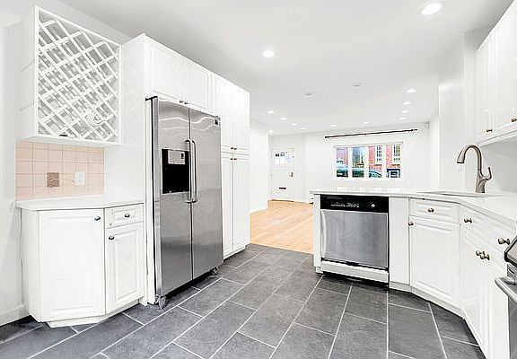 5th image of 45 Garfield Pl #1