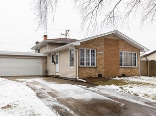 16860 Sandy Ln, Tinley Park, IL 60477