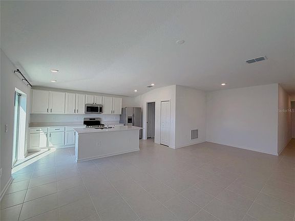 4th image of 3079 Totem Rd