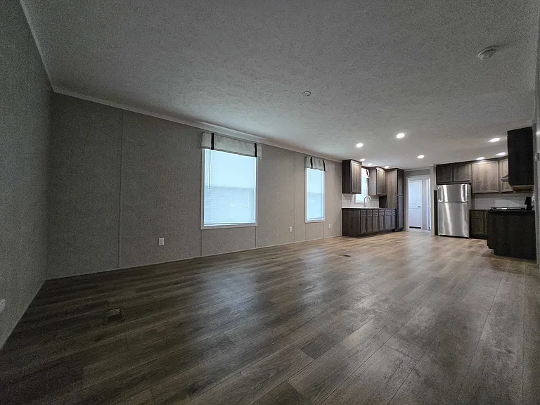 29800 Guilford Cir #423 — Photo 23