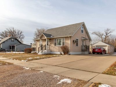 909 Farlow Ave, Rapid City, SD, 57701
