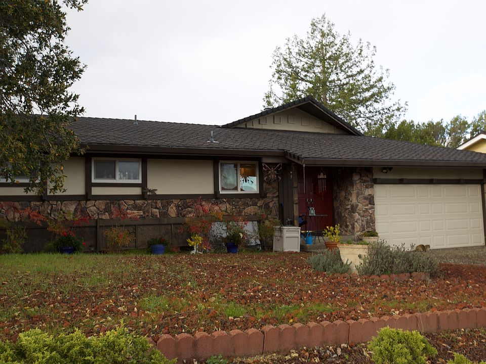 1st image of 28 Truman Dr