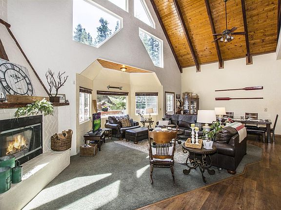 3rd image of 220 Spyglass Ct