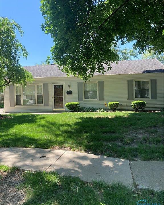 1st image of 640 Greenfield Dr
