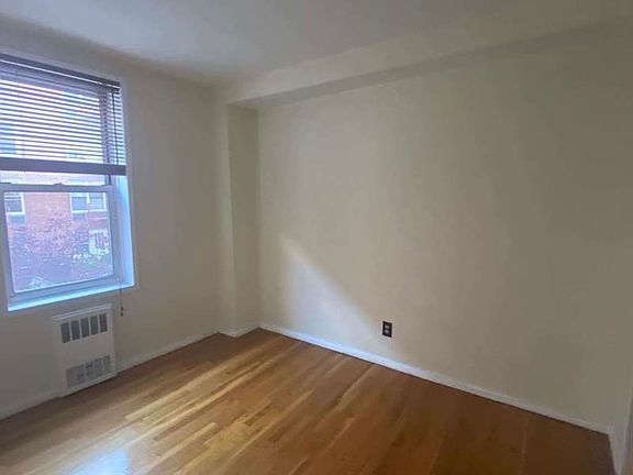 5th image of 25 W 13th St APT 2SN