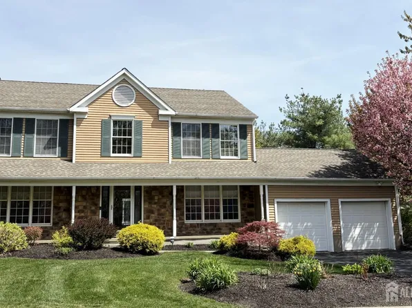 92 Bradford Ln, Plainsboro, NJ 08536