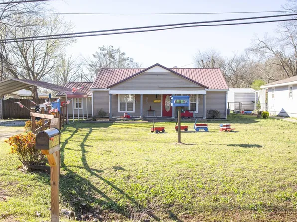 745 Ashland Rd, Ripley, MS 38663