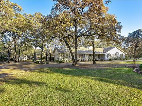 5th image of 519 Shady Ln