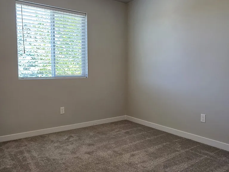3313 S Daybreak Ave — Photo 13