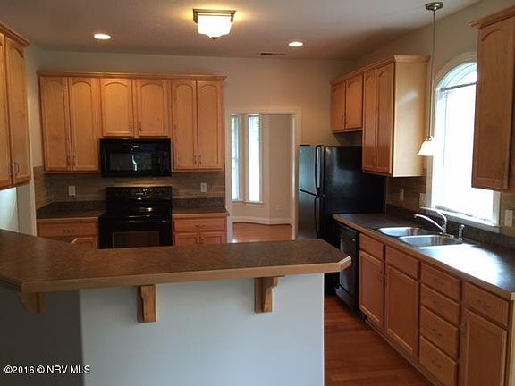 4th image of 607 Palmer Dr