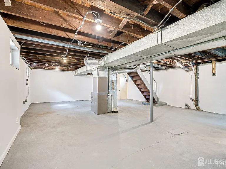 48 Johnson Pl — Photo 27