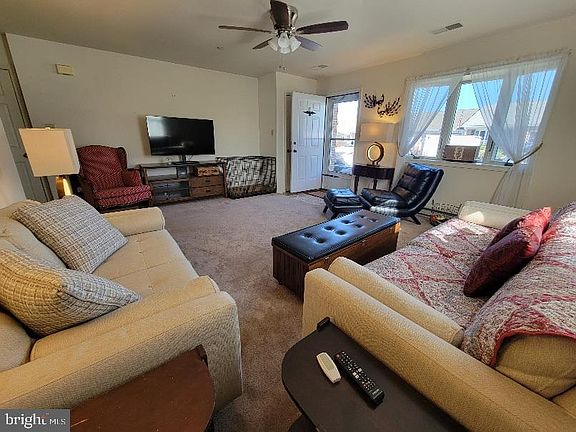 3rd image of 157 Buttercup Dr