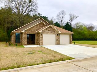 8 Deerfield Cv, Amory, MS 38821