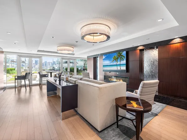 800 Avenue At Port Imperial image 14 of 28