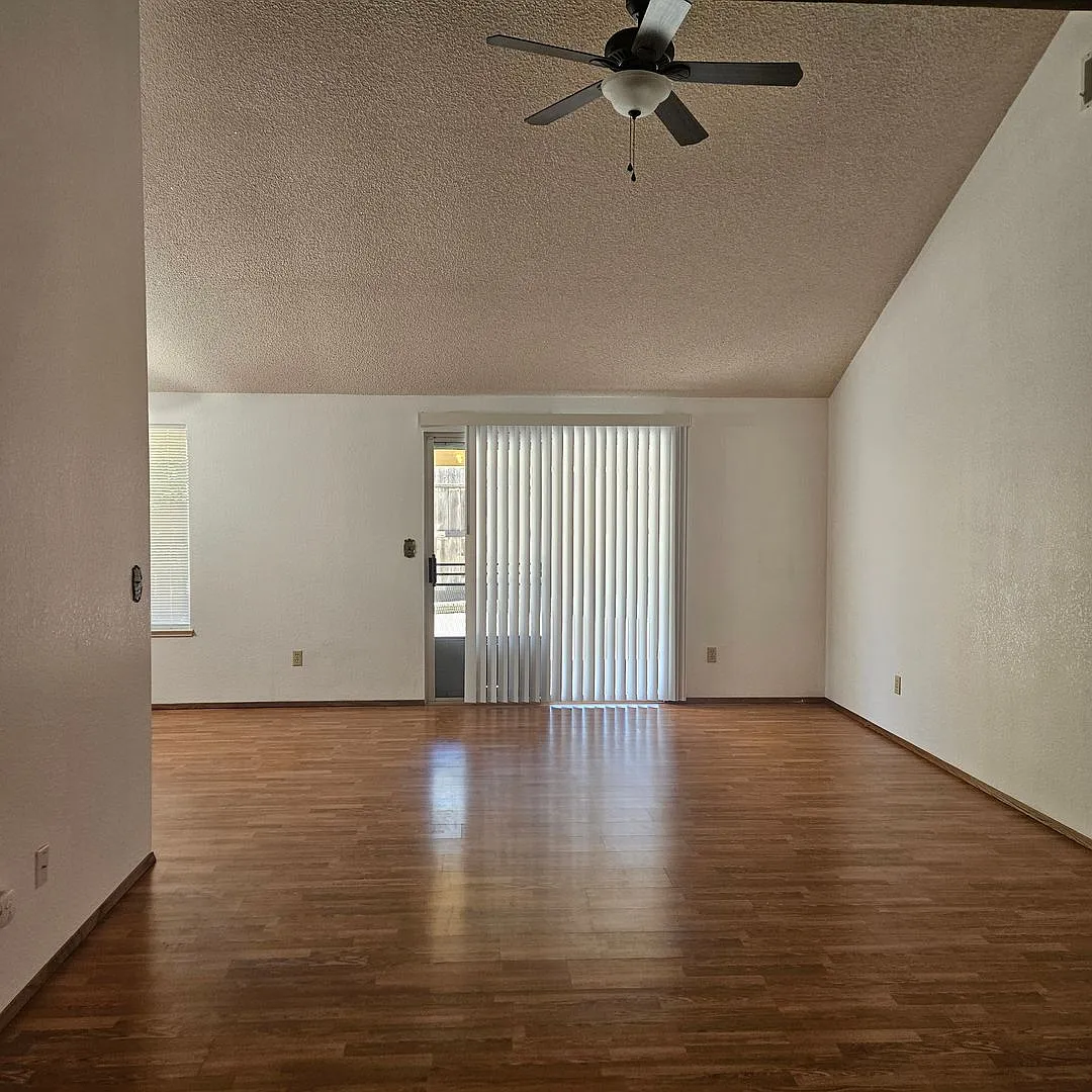 3 bedroom 2 bath Home in East Modesto on Quiet Cul de Sac — Photo 3