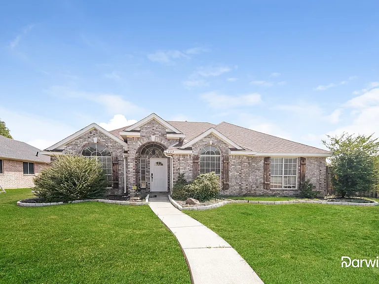 728 Sea Shell Dr — Photo 1
