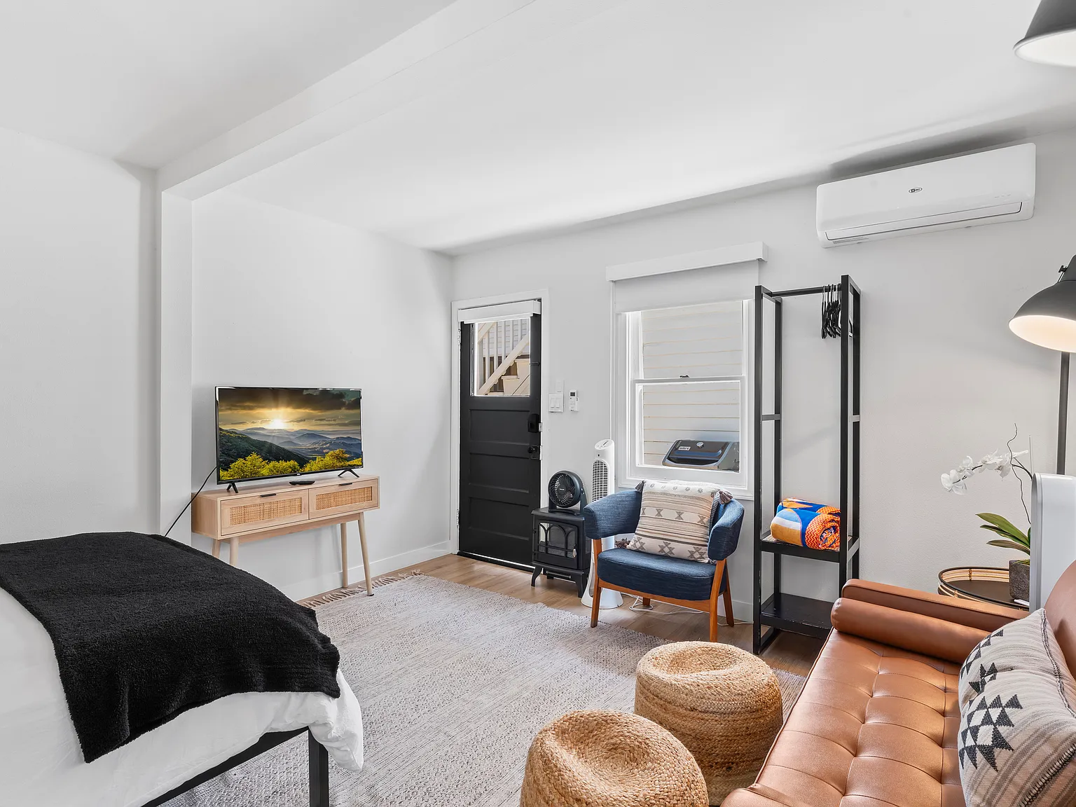Studio, 500 sqft, $4,000 — Photo 4