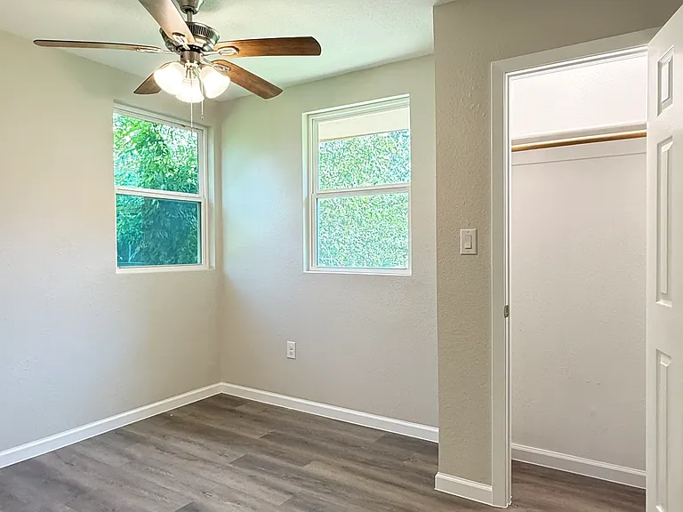 1817 Crescent St — Photo 32