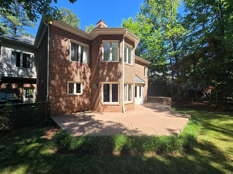 102 Eyemouth Ct — Photo 34