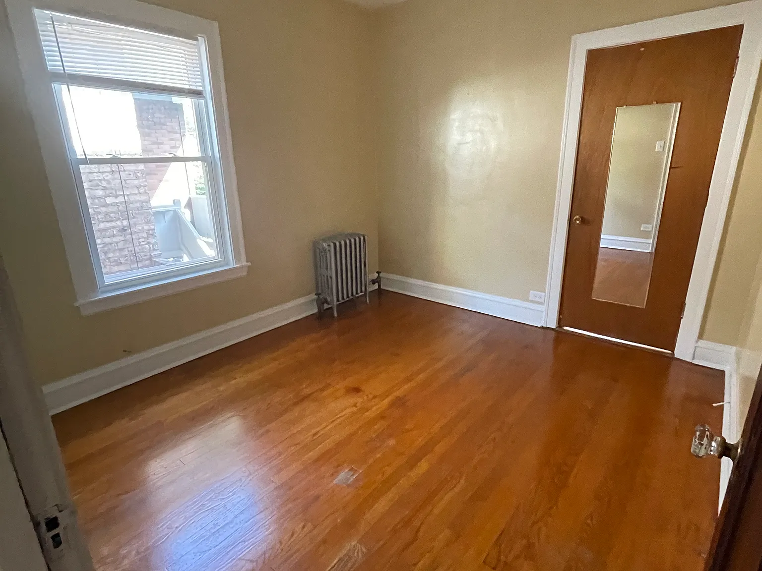 3 bed, 1.5 bath, 1200 sqft, $2,800 — Photo 4