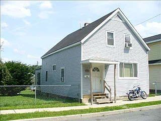 2nd image of 2424 8th Ave
